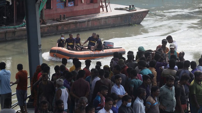 তুরাগে ট্রলারডুবি: ৫ জনের লাশ উদ্ধার